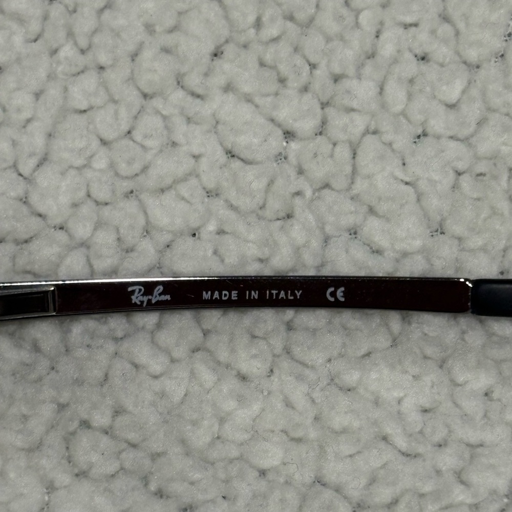 Ray-Ban Silver Frame Sunglasses with Case - Picture 2 of 4